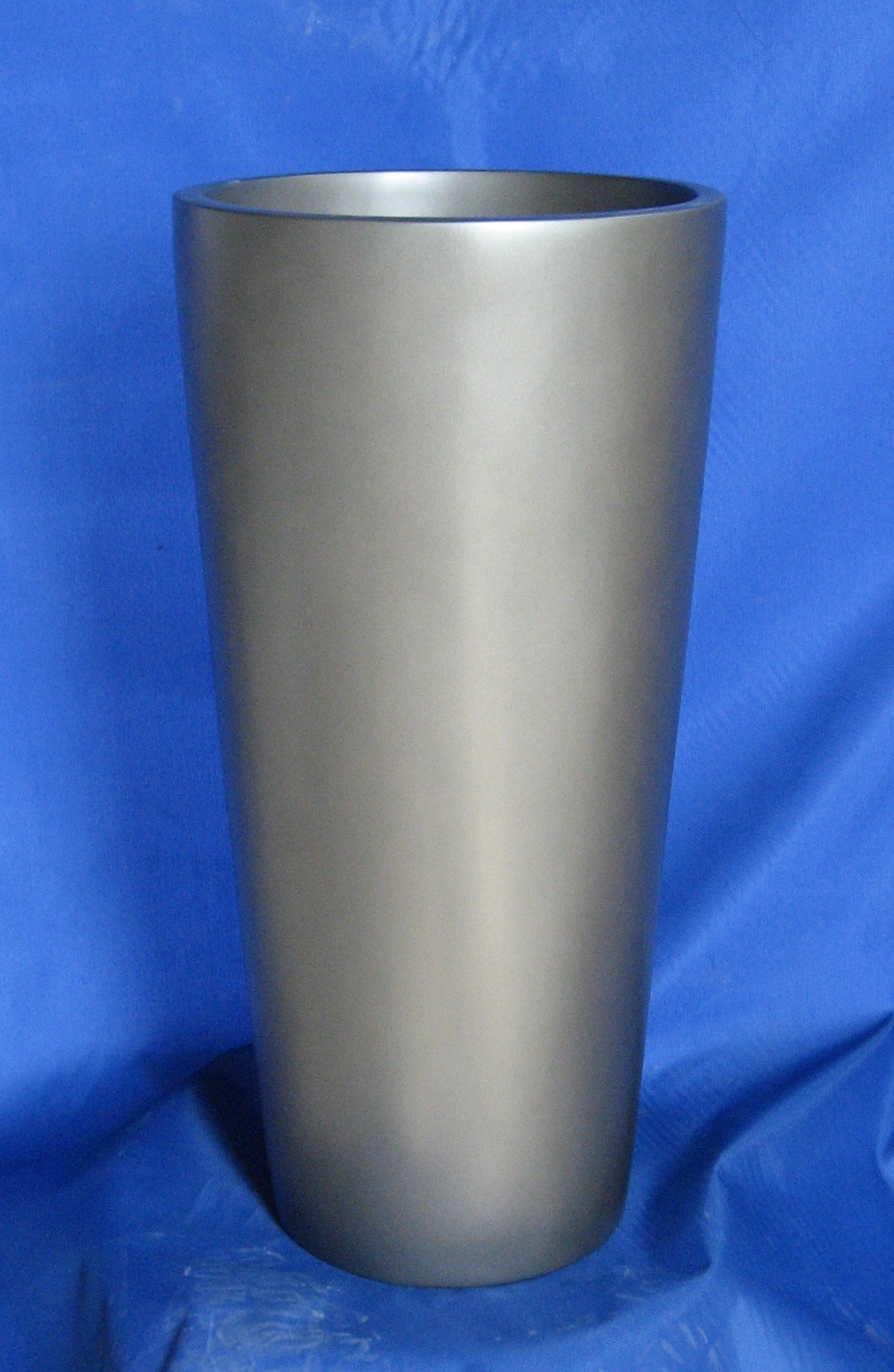 Modern Fiberglass Flower Planters For Indoor And Outdoor