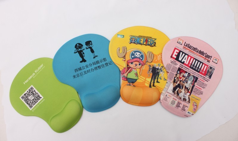 Multicolor Personalized Mouse Pad With Wrist Rest Ergonomically Design