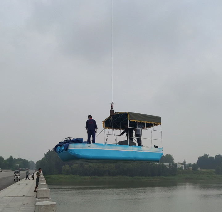 Pond Removal Blue Algae Boat River Collecting Rubbish Ship