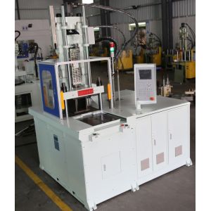 40T Hydraulic Plastic Injection Molding Machine Vertical With 340mm Distance
