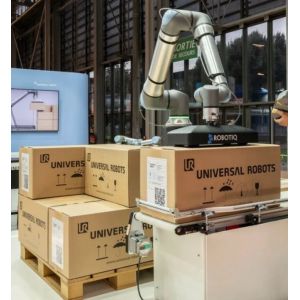 Universal Robots UR20 - 20 Kg (44.1 Lbs) Payload Collaborative Robot With 1 M/s