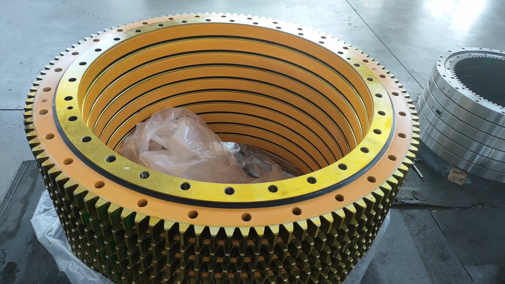 RCV185 Slewing Ring for Excavator Model ISO9001 Certified Tower Crane Slewing Bearing