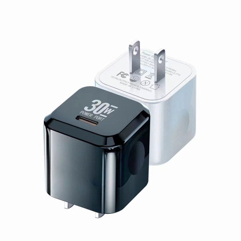 High Efficiency Ice Cube USB C Travel Adapter Overload Protection