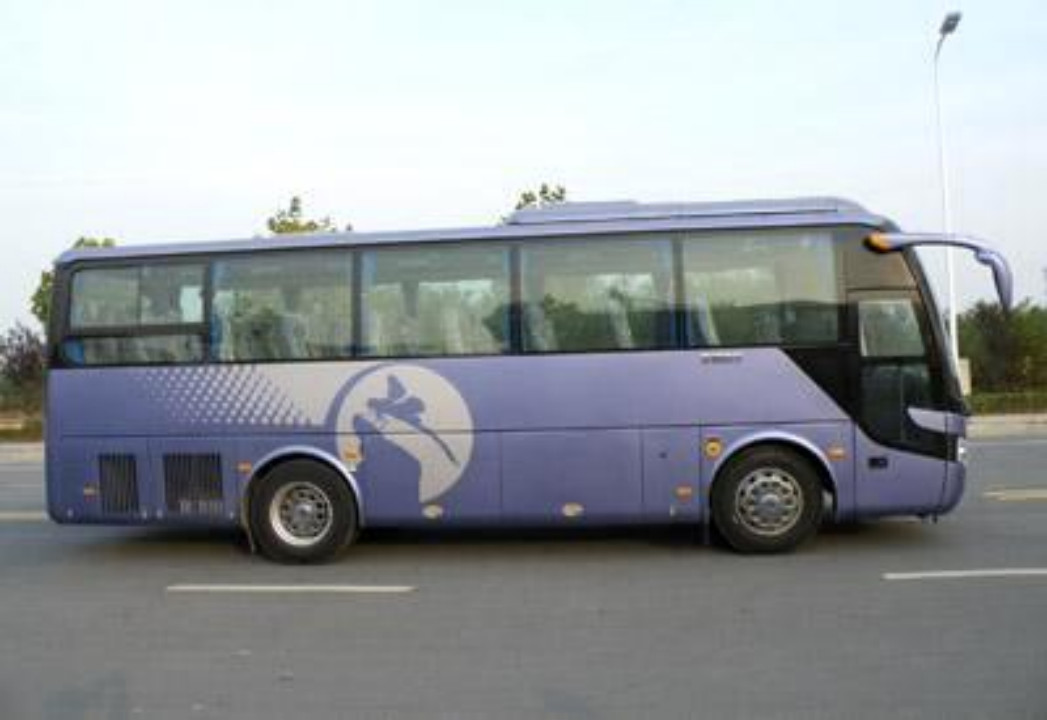 High Quality Second-hand Yutong bus Yutong 6122 airbag chassis double door 33-54 seats