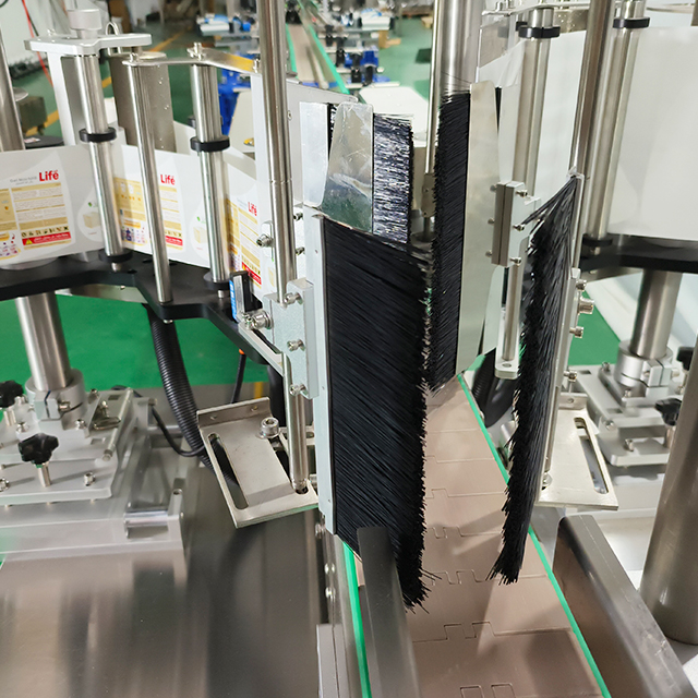 Shampoo Lotion Automatic Bottle Filling Machine 6000 Bottles/hour Production Line Speed