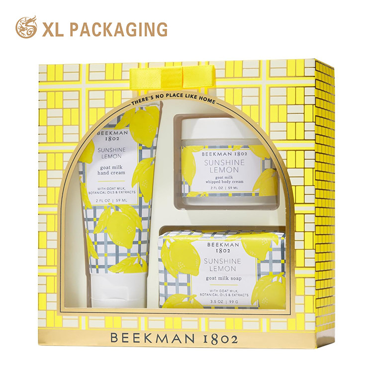 Custom Luxury Gift Box Packaging With Window Custom Printed For Cosmetic Skincare Sets