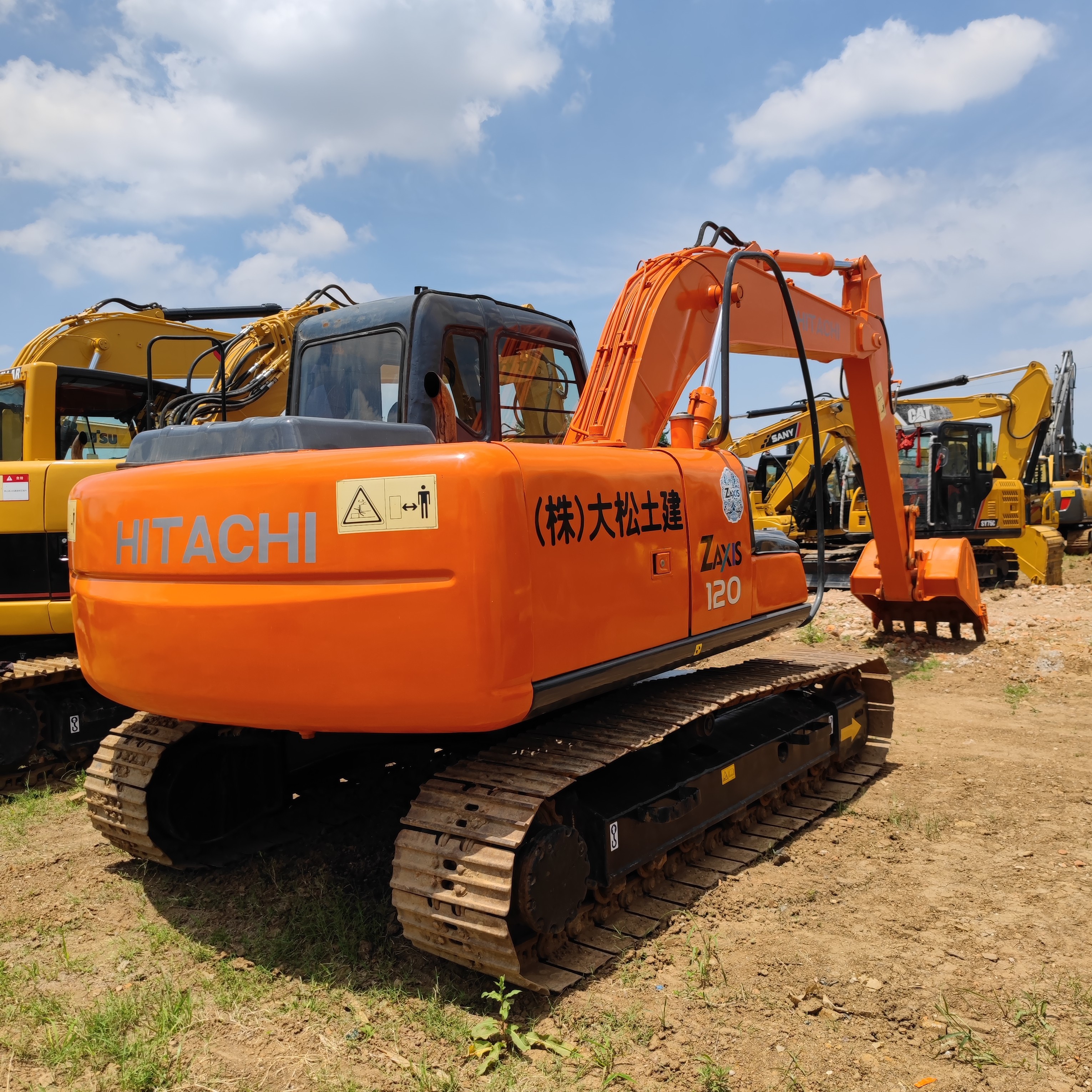 Secondhand Excavator Original Hitachi ZX120 used Hydraulic 12ton Crawler Digger