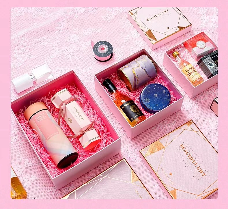 Exquisite Companion Cardboard Gift Packaging Box for Lipstick Packing OEM