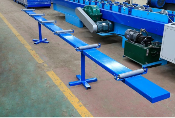 GCr15 Roller Thickness 2mm C Purlin Forming Machine