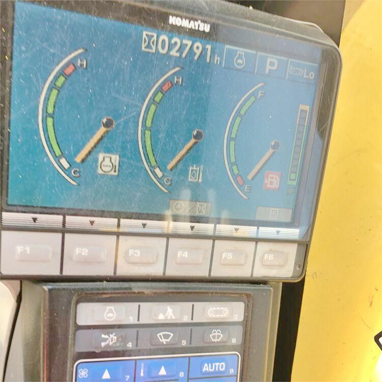 Used 24 Ton Komatsu 240-8 MO Excavator with Good Condition and Original Hydraulic Pump