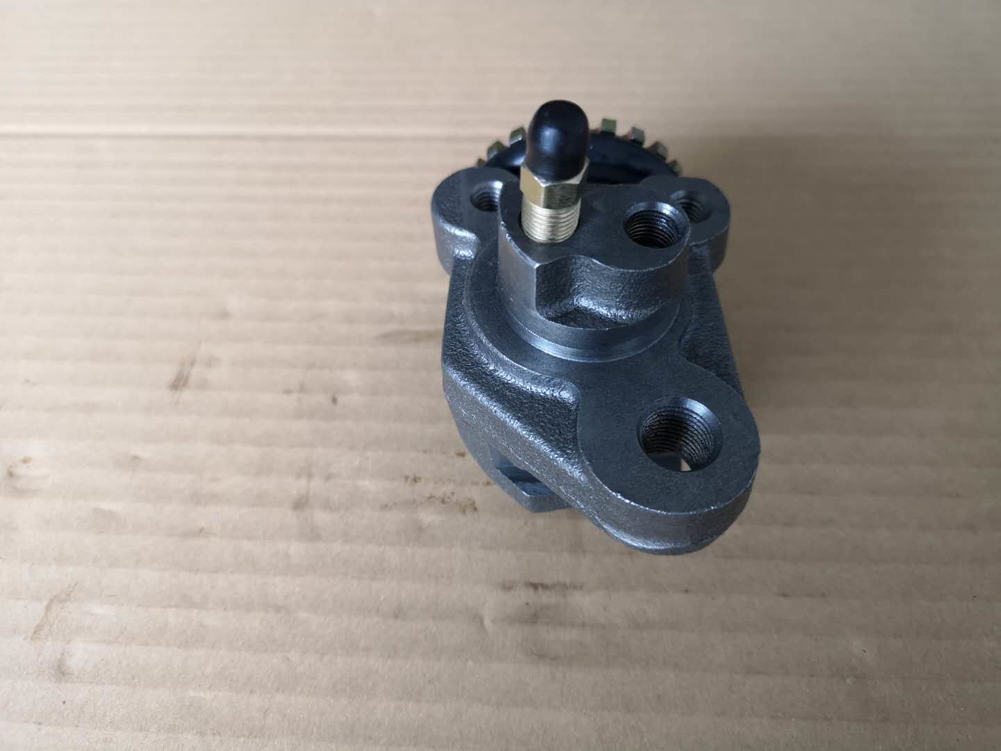 6HE1 6BD1 Front Wheel Brake Cylinder 1476009390 Left Wheel Cylinder Hydraulic Brake Cast Iron