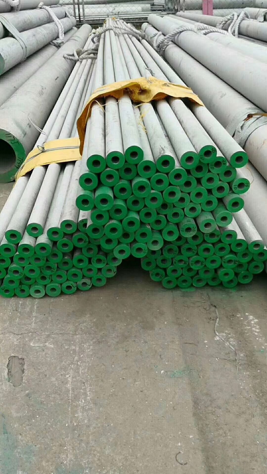 ASTM 304 Stainless Steel Seamless Pipe