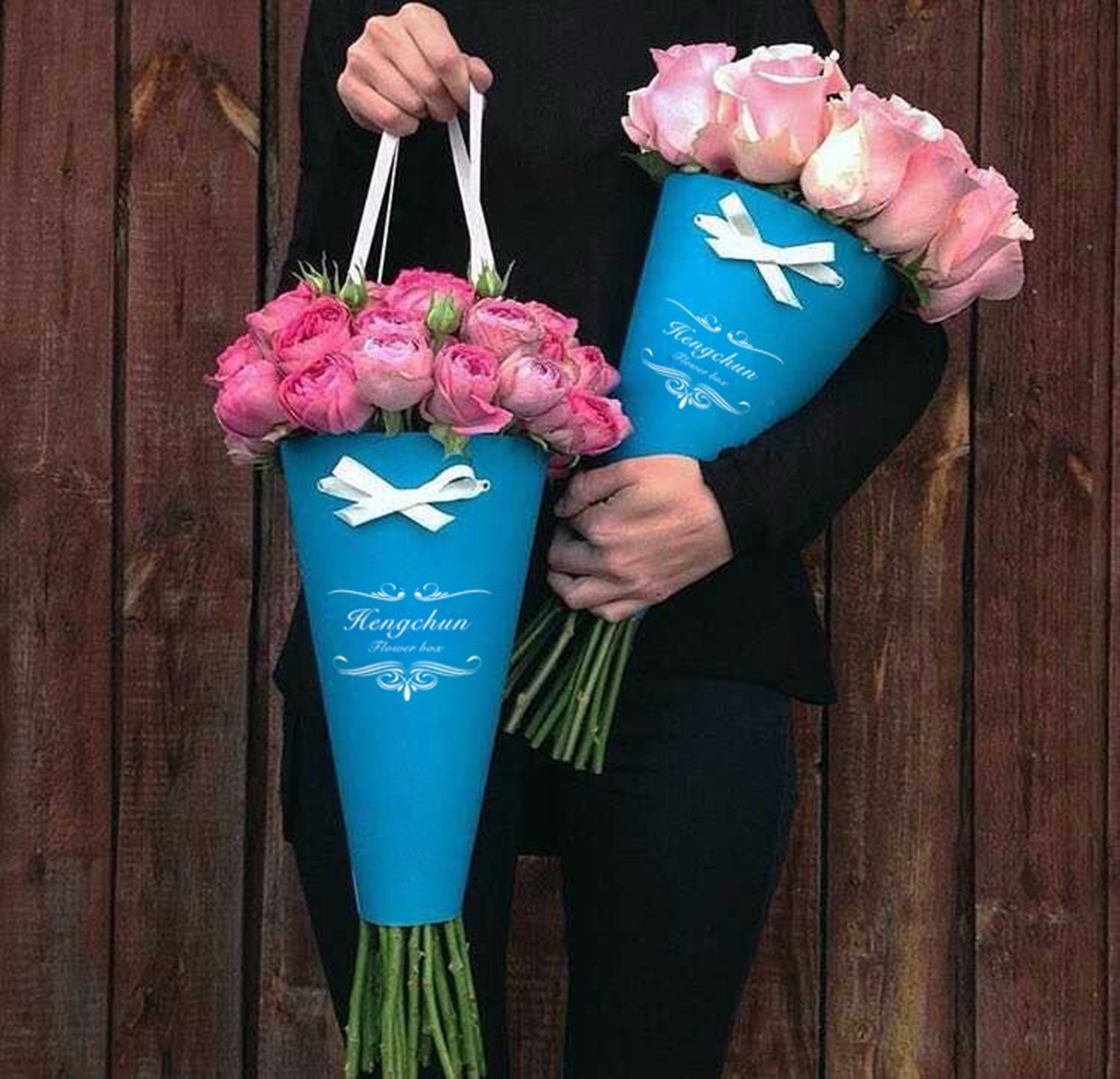 Flower Shop 40 Cm Flower Cone Box Recyclable With Ribbon Handle