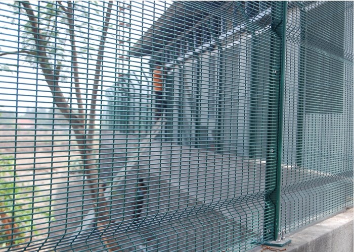 3.2mm Welded Mesh Security Fencing / 3510 Anti Climb Security Fence