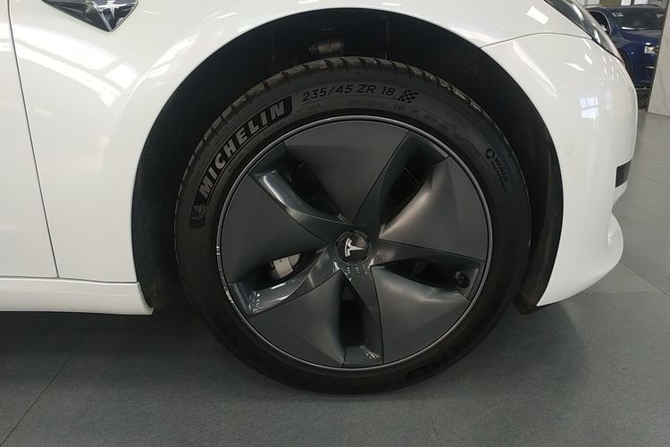 Electric Car New Energy Vehicle High Speed 5 Seats Used Car