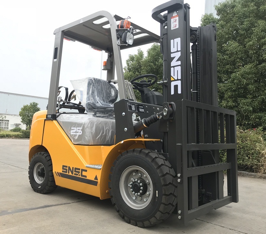 Japan Engine 2.5ton LPG Forklift Price