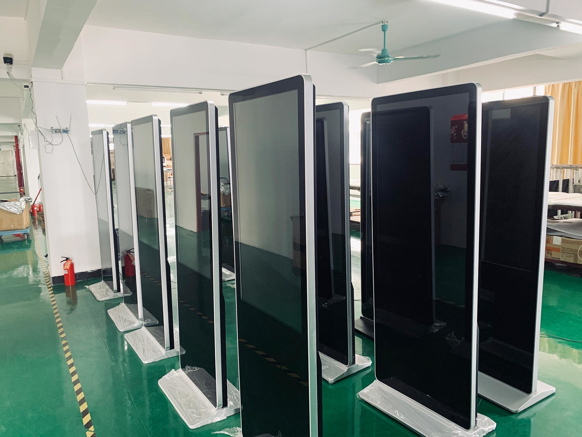 49-inch Windows I5 LCD capacitive Touch Screen Digital Signage For Advertisement