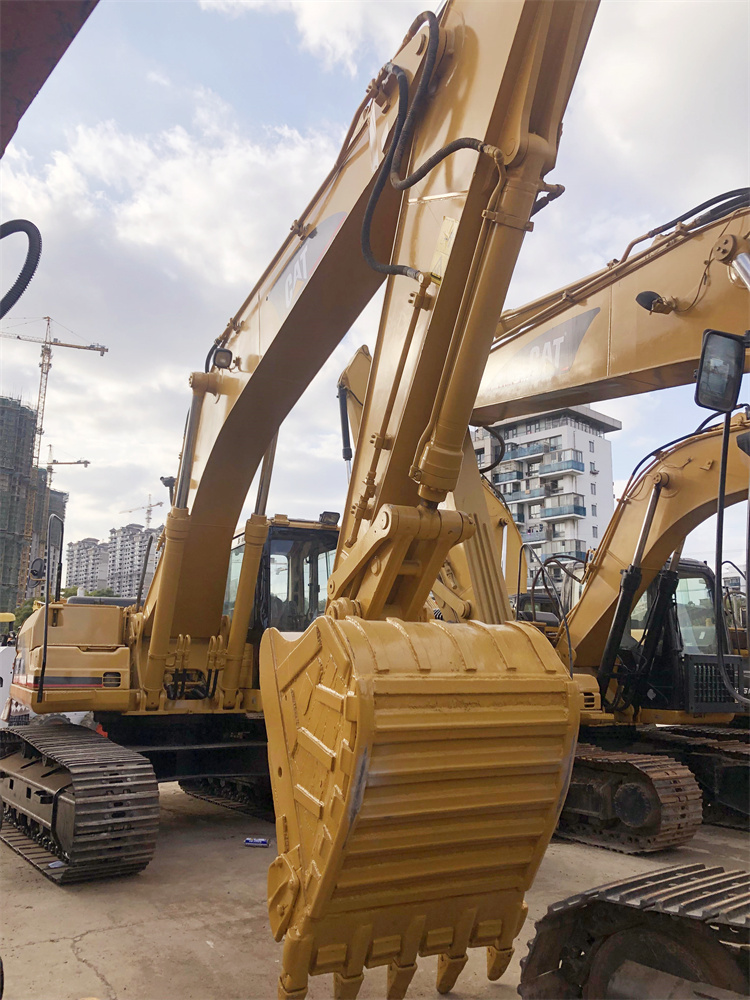 Original Hydraulic Cylinder and Pump Used CAT 325 Excavator for Construction