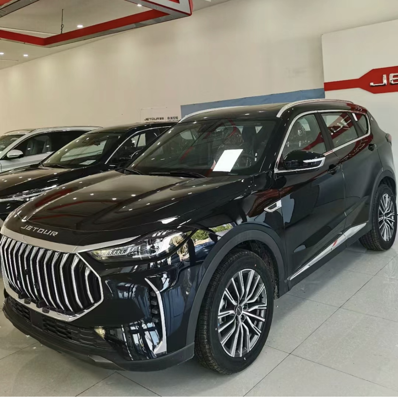 2023 Jetour X70 Plus Version 1.6T 7 Seats Gasoline Cars with Front 4 Rear 2 Radar and ABS
