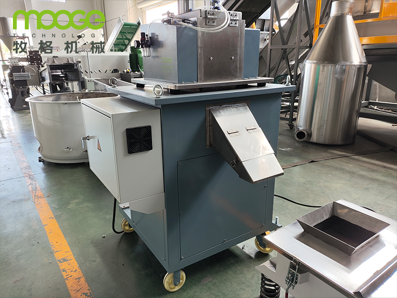 RSL-Series Dual Stage Plastic Pelletizing Machine For Efficient Soft PE / PP Recycling