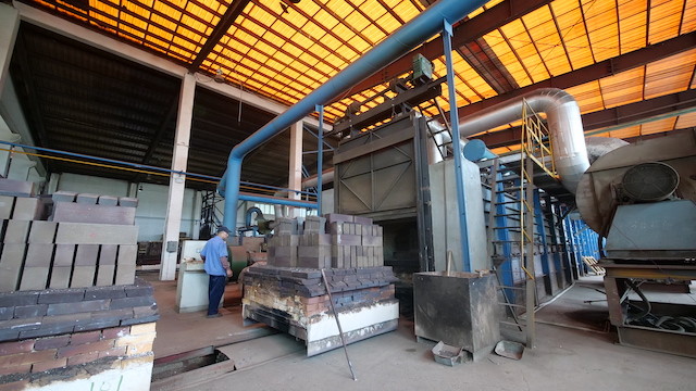 Cement Rotary Kiln Fused Magnesia Alumina Spinel Brick With Patent Design