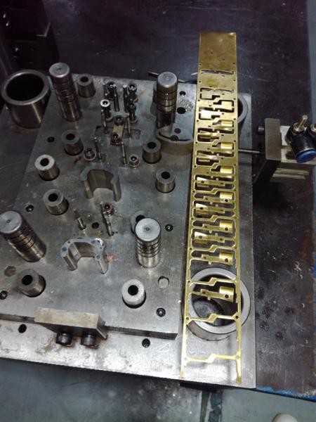 Brass Bronze Copper Progressive Sheet Metal Dies , Sheet Metal Parts Pin