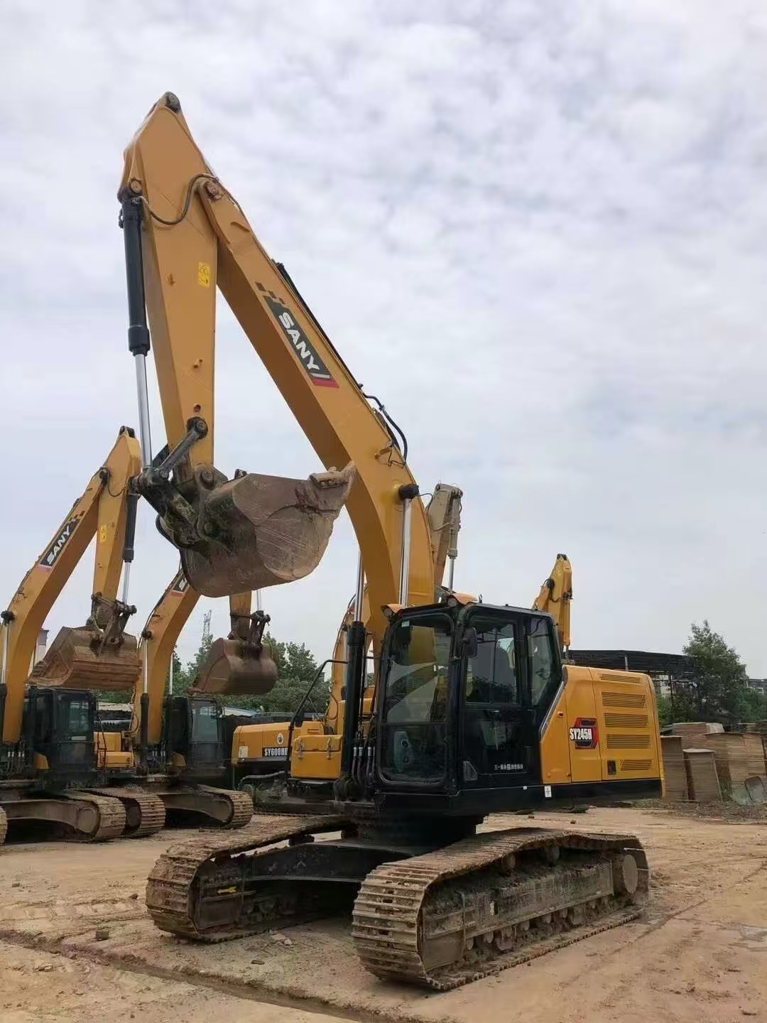 Original Used Sany 245H Crawler Excavator Construction Machine