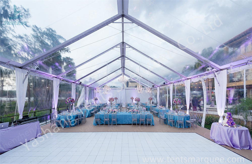 Classical Wood Tables Available for Luxury Wedding Tents with Aluminum Frame