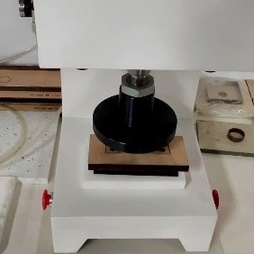  Rubber Dumbbell Slicer Pneumatic Cutter Equipment For Laboratory Cut Rubber Sample Min.5kg/C㎡ Output Source 2 Dumb Knives Manufactures