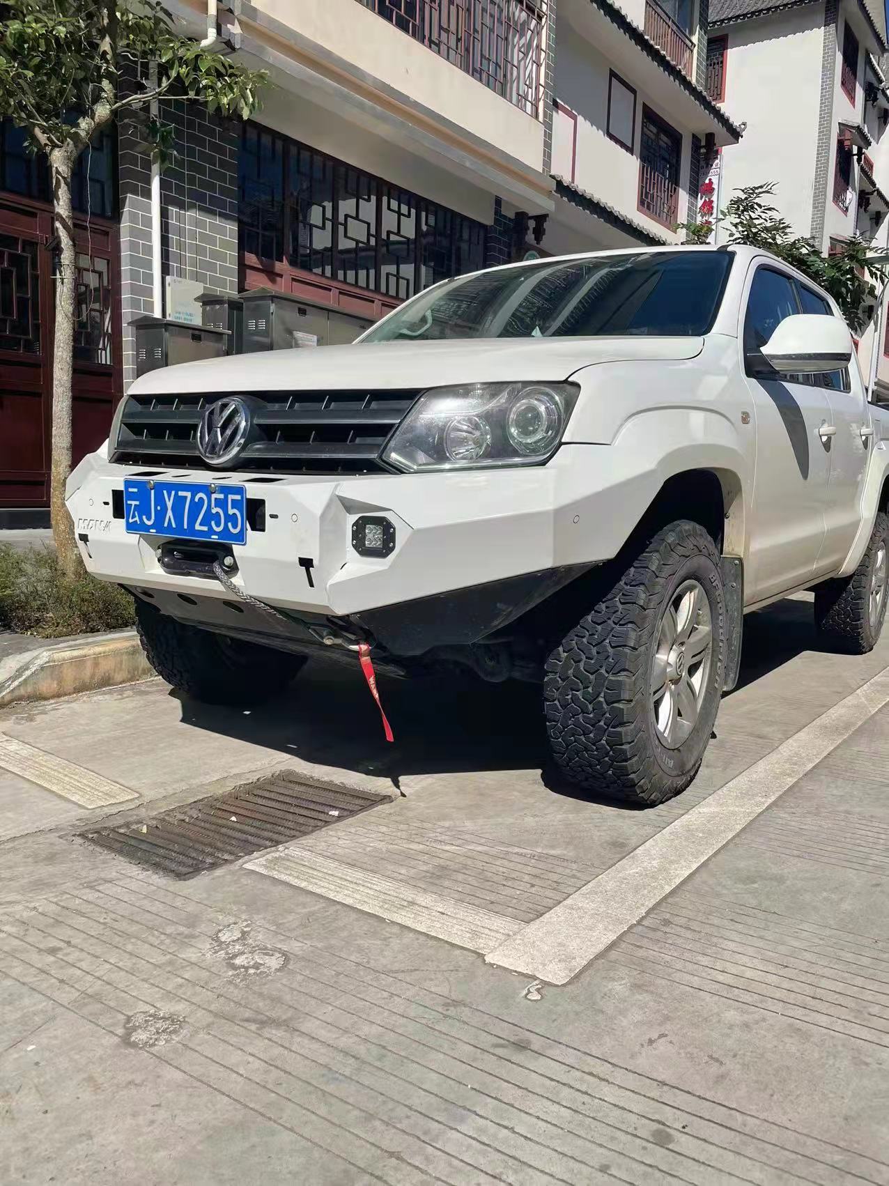 High- Black Front Bumper for Volkswagen Amarok Steel Polished Auto Parts