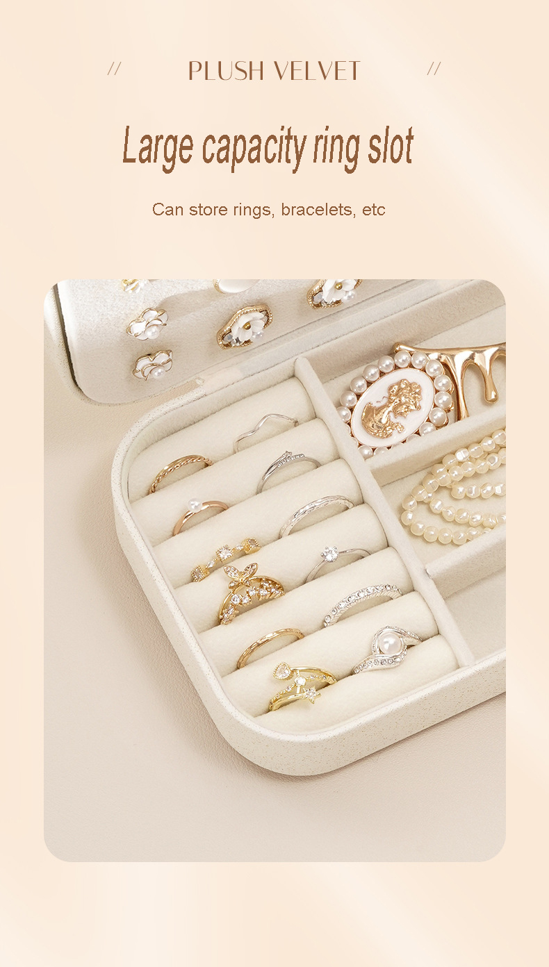 Luxury Metal Portable Necklace Display Cases Custom Velvet Travel Jewelry Box