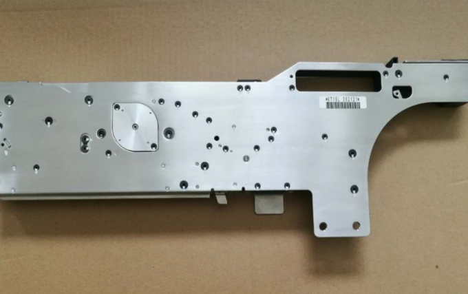 304 Stainless Steel SMT Feeder , Smt Machine Parts FUJI NXT 24mm W24 100% Tested 0