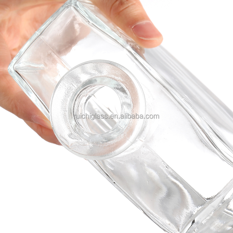 Empty Glass Bottle Decanter for of Beverage Bottles of Whisky and Wine