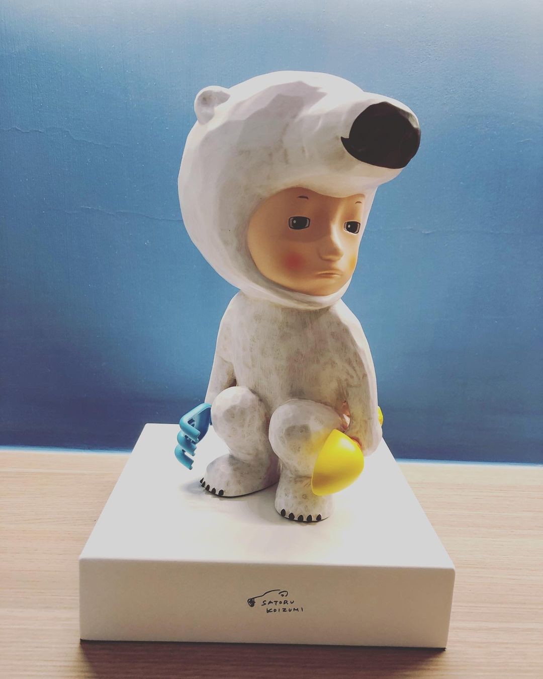 Self Standing Art Wooden Doll Exhibition Sculpture Exquisite Workmanship