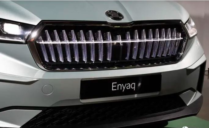 confortable enough riding&commendably quick at Skoda Enyaq iv80 82kWh battery single motor,rear-wheel drive electric car
