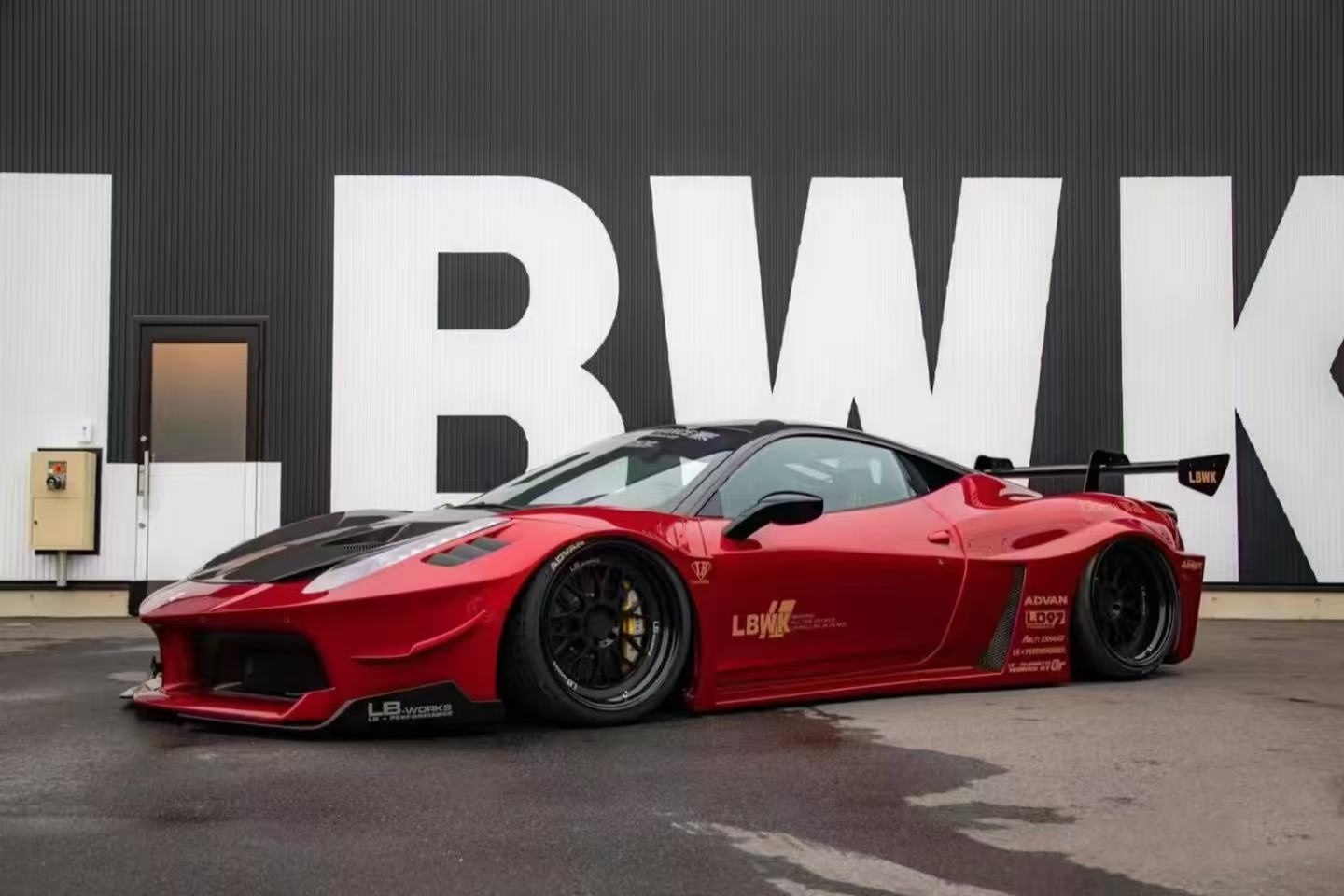458 Ferrari Body Kit LB Style Front And Rear Bumper 2011 - 2014 Hood Spoiler For Car