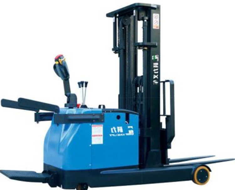 Battery Operated Full Electric Stacker Truck 1.5 Ton Capacity 3m Lifting Height