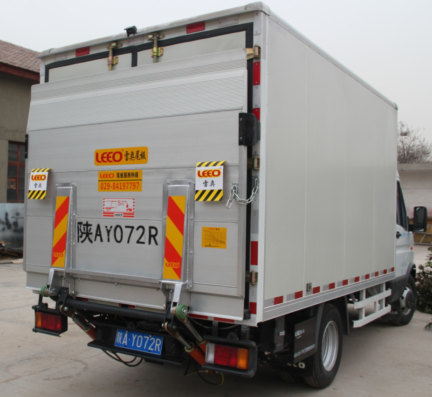 Width 1800mm Steel Hydraulic Tailgate Lifter With 8L Oil Cylinder For Van