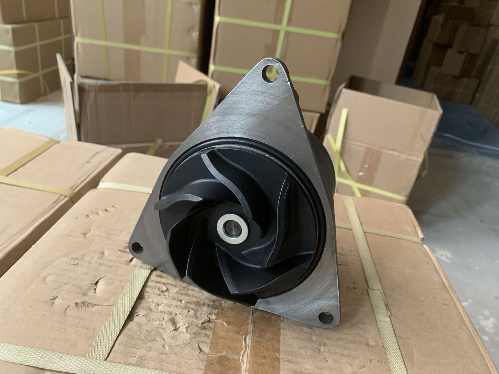6D114 Cummins Water Pump EFI 108 3286299 6741-61-1530 6C 6CT 6CT8.3 Excavator PC300-7 PC350-7 PC360-7 Cooling Efficiency​