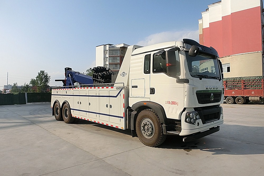 Howo Double Rear Axle and Eight Wheels,2 Sections Lazy Arms, 3 Section Bracket Arms Wrecker Truck for Pulling and Dragging