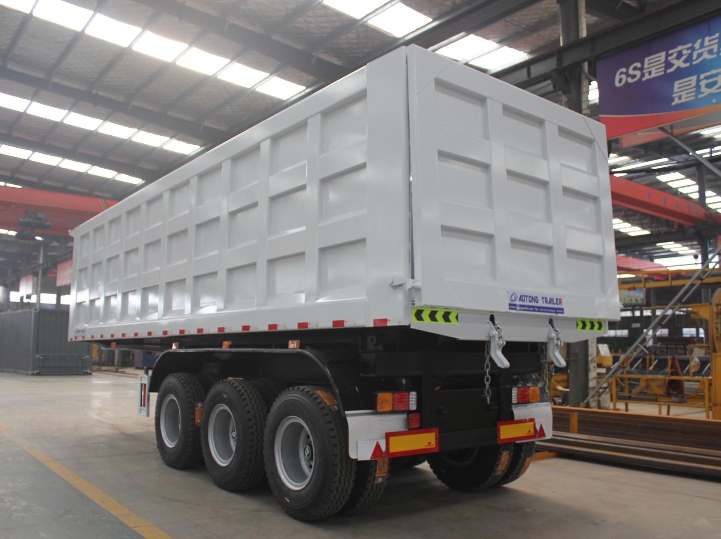 60T Rear Dump Trailer 3 Axle Hydraulic Cylinder Ending Tipper Semi-Trailer with Materials