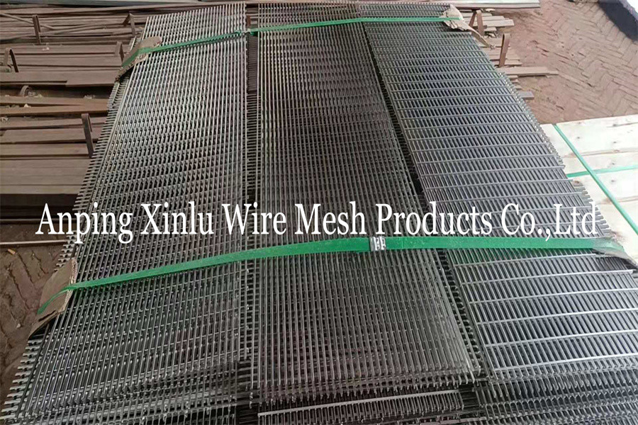 1.2x2m SS304 Wedge Wire Screens Vibrating Screen Panels With Slot 2mm
