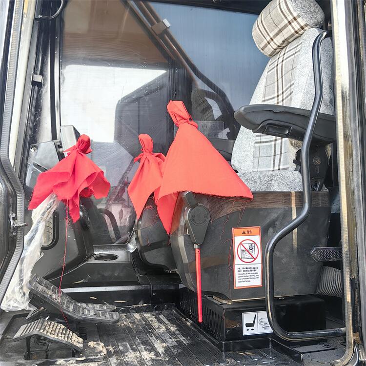 SANY SY215c Crawler Excavators in Sell 21800KG Operating Weight and 602 Working Hours