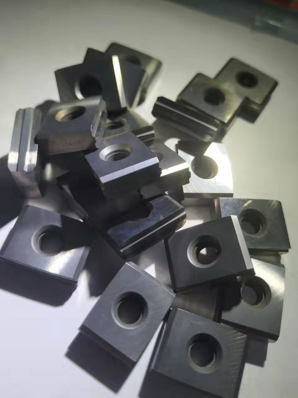 AP30 Roughing CNC Cutter Tools Blades High Precision AT Coating