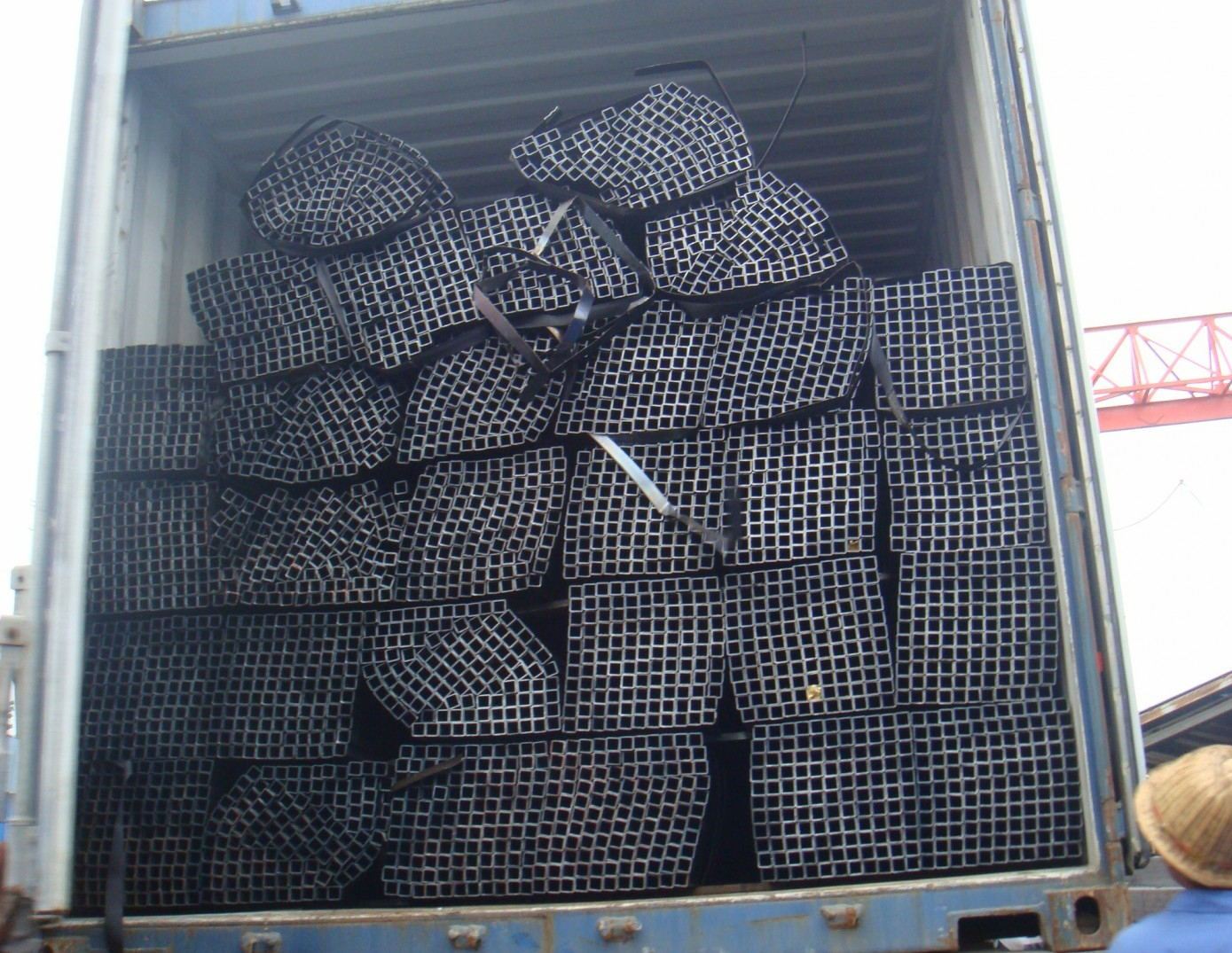 ISO 14mm Black Steel Square Tube JIS SS400 Galvanized Square Tube