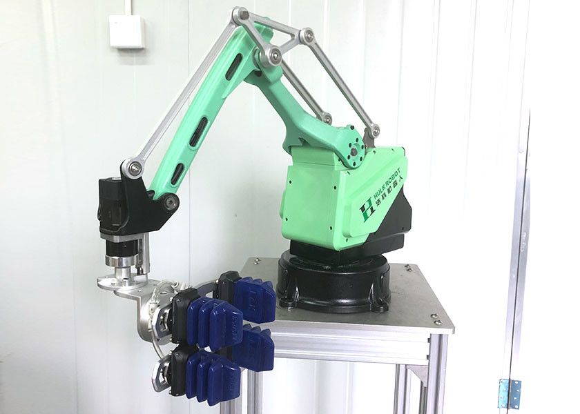 4 Axis Small Picking Robotic Arm Manipulator With Finger Gripper