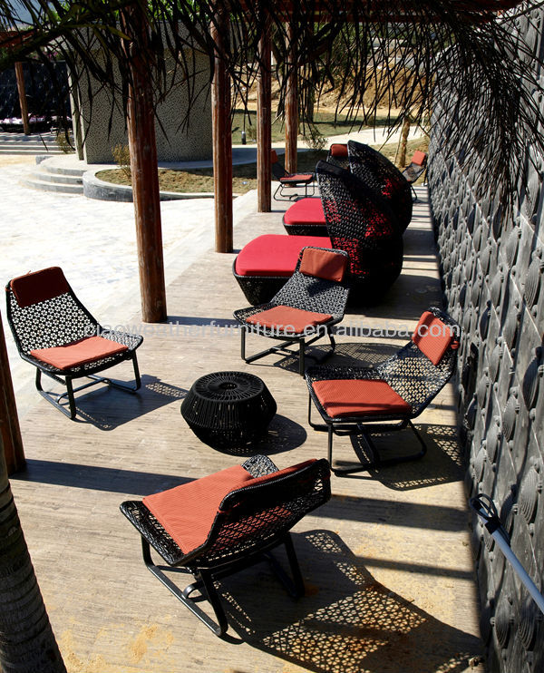 Versatile Garden Table and Relax Chair Outdoor Furniture Set for Patio