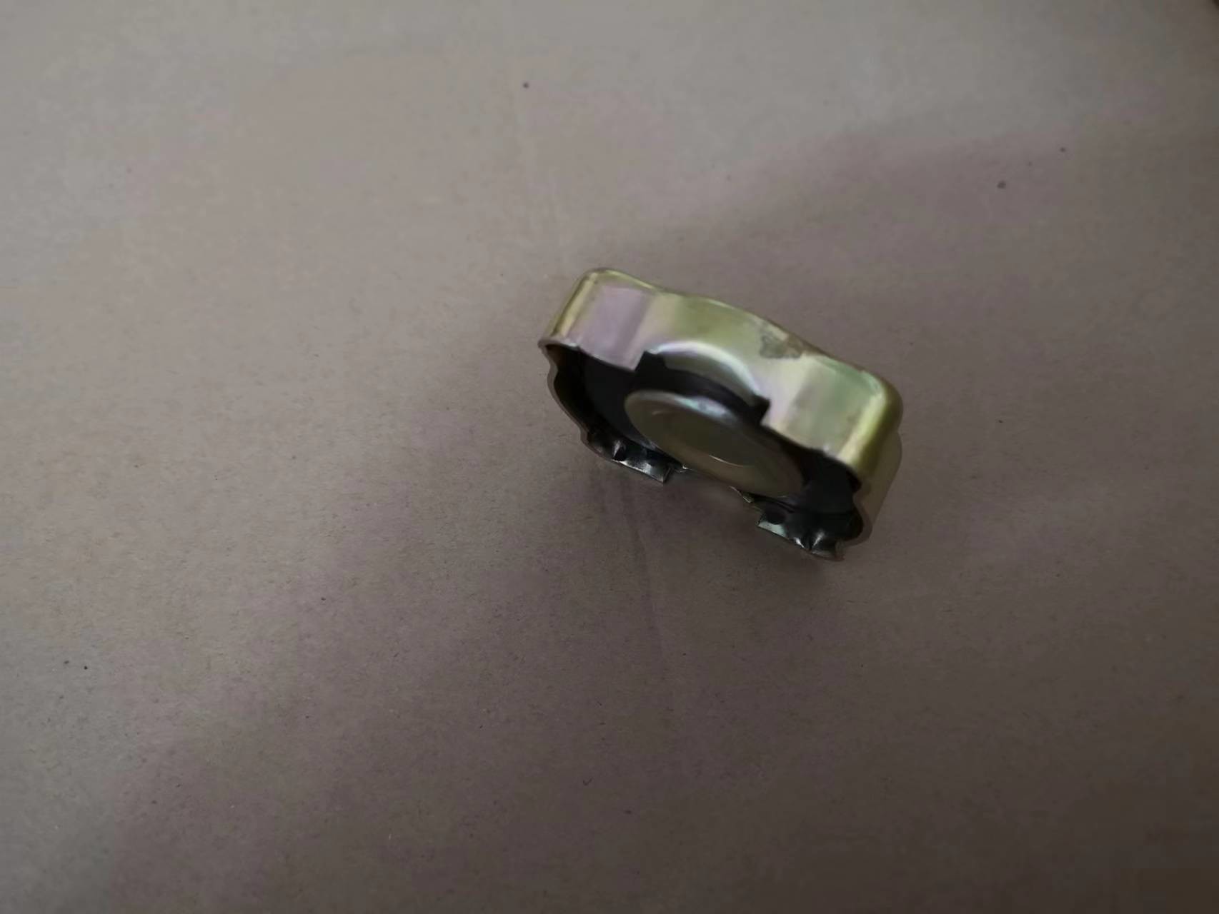 1117500241 Oil Cap For Engine 6BD1 6HH1 6HK1 6SD1 6WF1 6WG1 10PE1 10PD1 Wide Range Oil Filter Cap