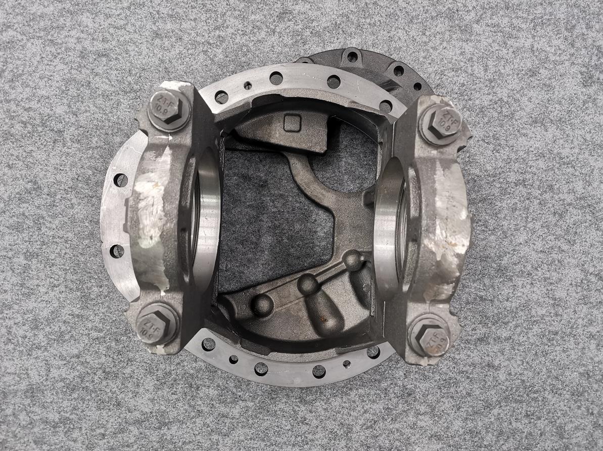 100% Aftermakart Sinotruk Heavy Truck STR Drive Bridge Parts Medium Bridge Main Reducer Housing AZ7121320119 WG7121320119
