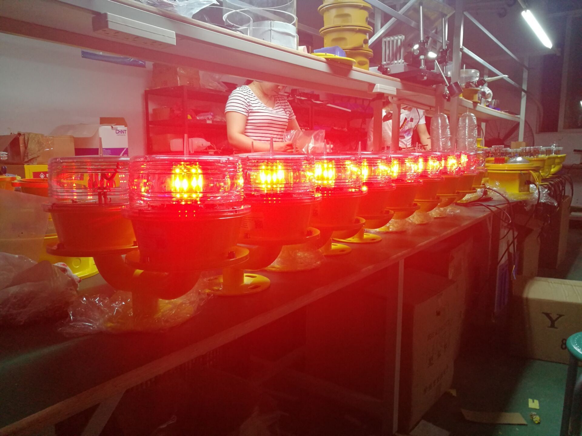 Double Low Intensity LED Solar Obstruction Light For Wind Turbines / High Rise Building